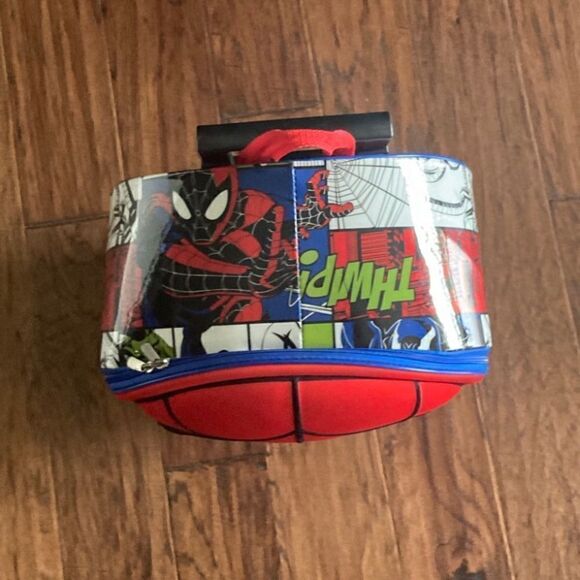 Spiderman 3D Rolling Luggage Suitcase by Marvel - Picture 3 of 3